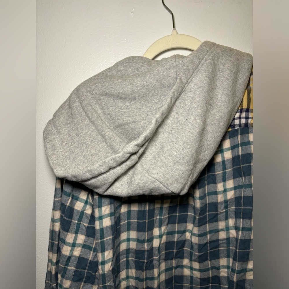American Eagle Hooded Flannel - Picture 6 of 8